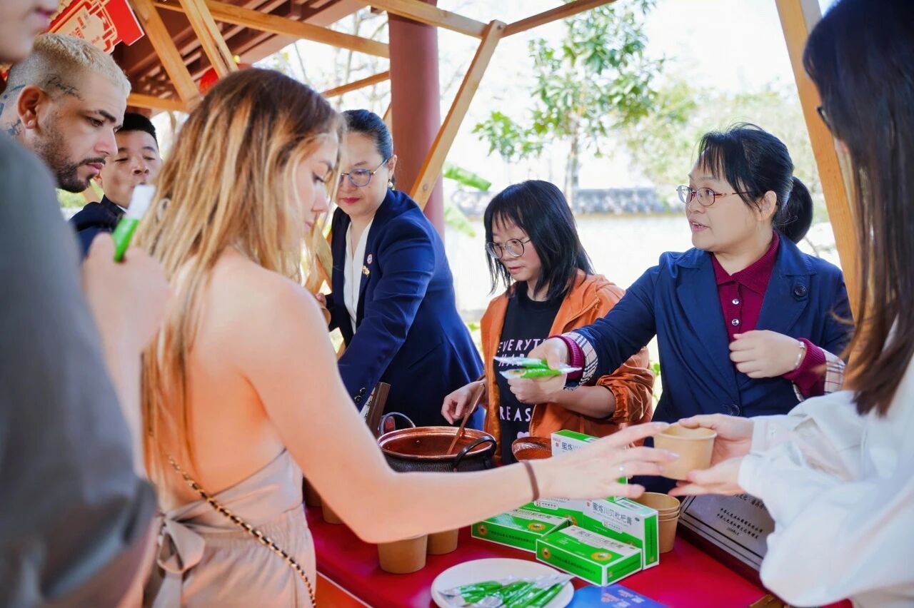 2bdc66cba3da01acffb76ae9cf5c612e.jpg 2bdc66cba3da01acffb76ae9cf5c612e.jpg